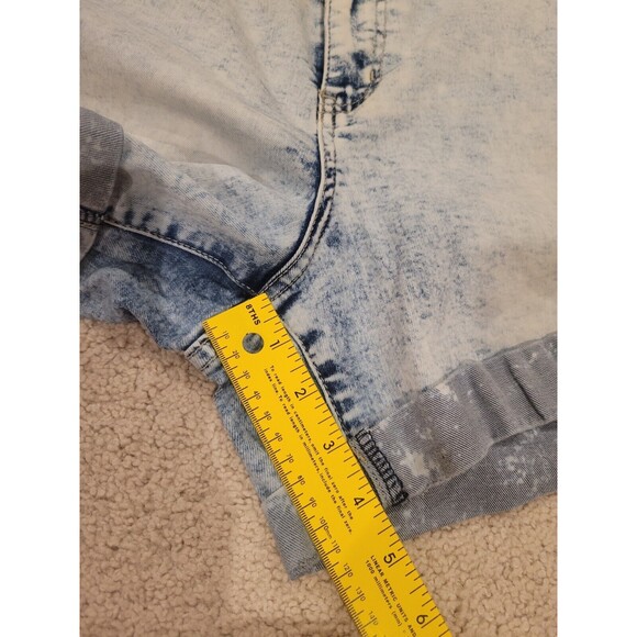 Forever 21 Plus Size Women 16 Stone Wash Jean Denim Shorts Rolled Distressed - Picture 6 of 6